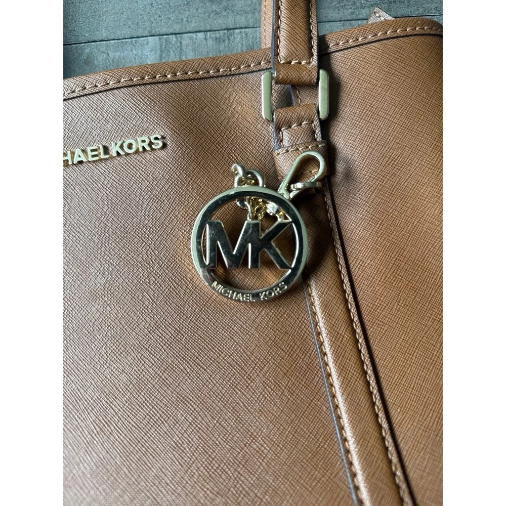 Michael Kors Brown Leather Classy Shoulder Bag/Tote - Picture 3 of 8